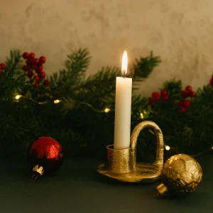 Bougeoir doré d'antan