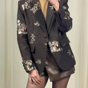 Blazer Sina - Blazer marron avec fleurs en sequins