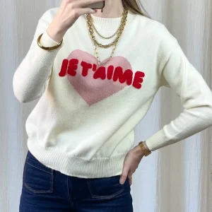 Pull cœur avec écriture « Je t’aime »