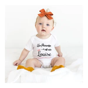 Lebonshirt Body Bébé Personnaliser 100% Coton BIO - Une Princesse Est Née - L020622S15