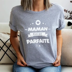 Lebonshirt® T-shirt Premium Femme En Coton Bio - T-shirt Anniversaire Maman, Maman Plus Que Parfaite, Cadeau Original Fête Des Mères - L130522S22