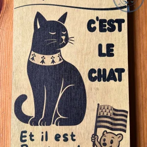 🐾 Plaque décorative en bois – Ici, le patron, c’est le chat… et il est Breton !