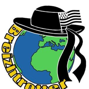 Autocollant BREIZH TROTTER : Affirmez votre fierté bretonne et votre amour du voyage !