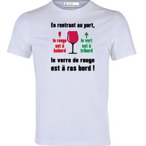 Tee-shirt Blanc En Rentrant Au Port